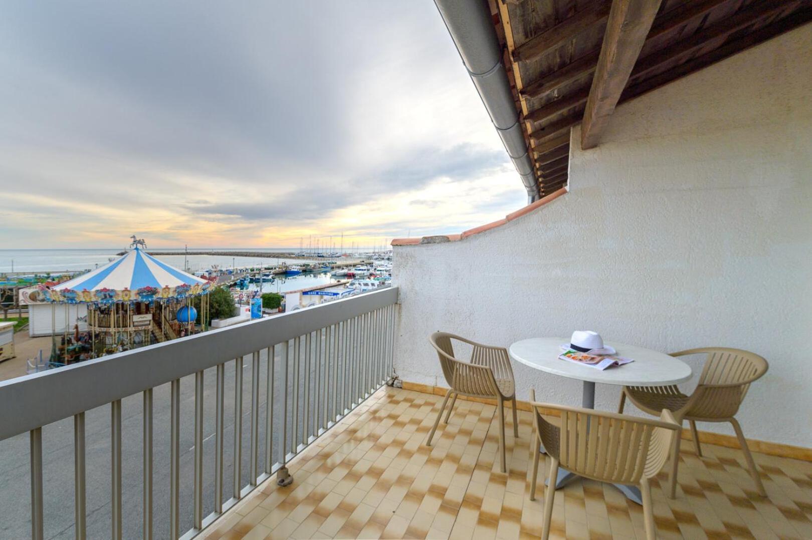 Abrivado Hotel Saintes-Maries-de-la-Mer Exterior photo